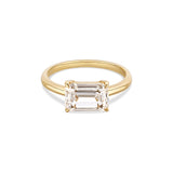 Solitärring Baguette East-West · 2,00 ct Emerald-Cut Labordiamant · 14k Gelbgold