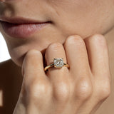 Solitärring Elegant · 1,00 ct Cushion-Cut-Labordiamant · 14k Gelbgold